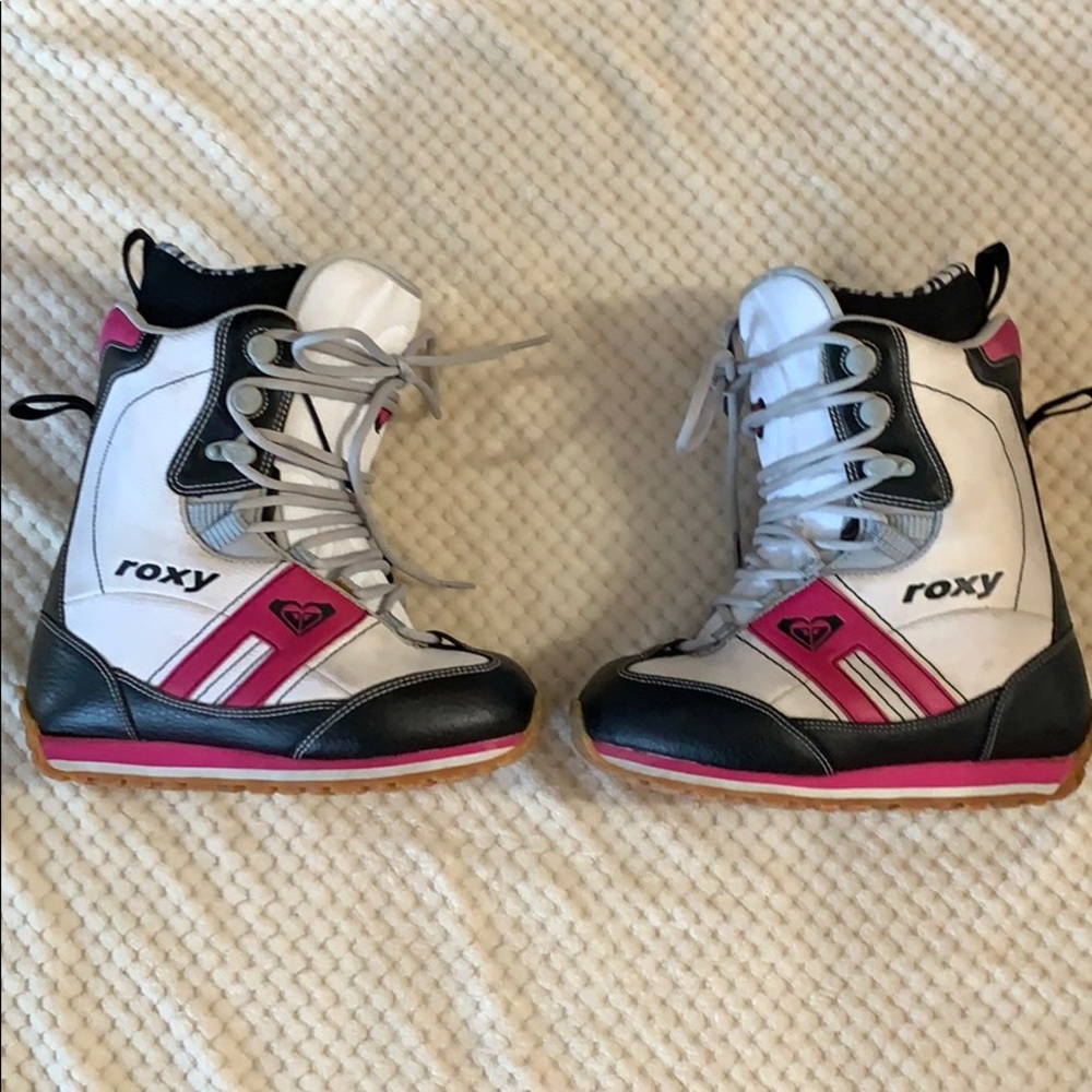 Roxy Track Lace snowboarding boots women’s size 8